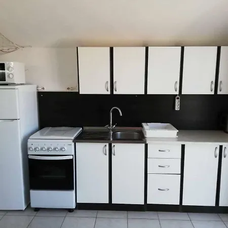 Rilko Apartment Vir